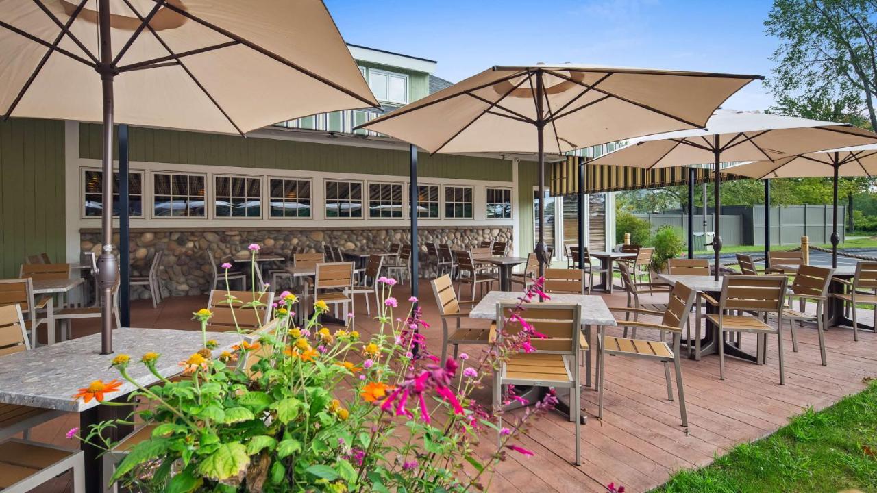 Best Western Plus Windjammer Inn & Conference Center Берлингтон Экстерьер фото