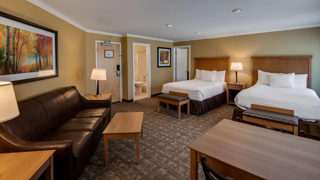 Best Western Plus Windjammer Inn & Conference Center Берлингтон Экстерьер фото