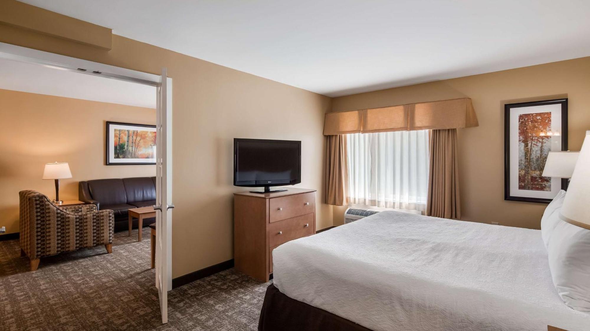 Best Western Plus Windjammer Inn & Conference Center Берлингтон Экстерьер фото