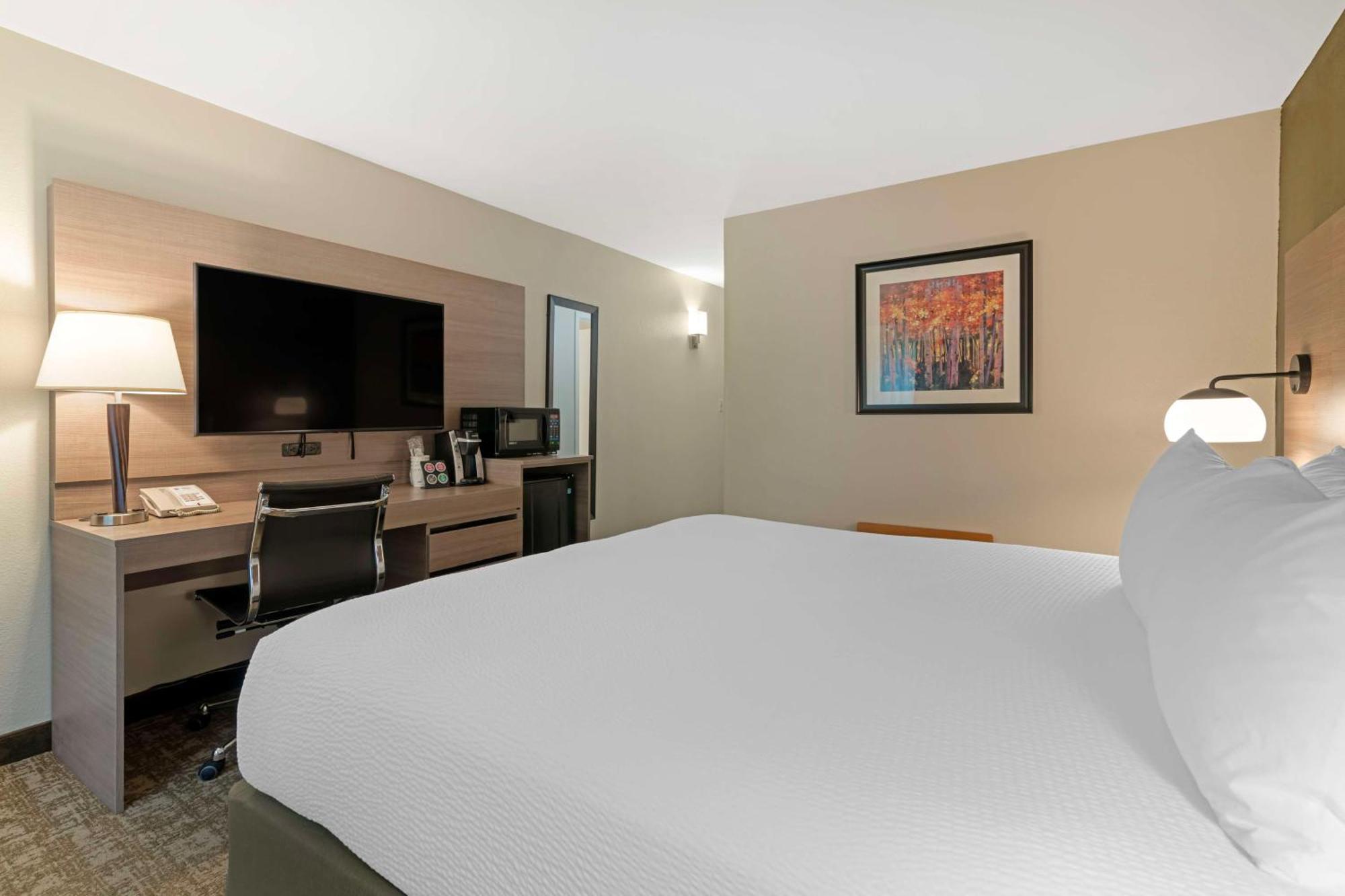 Best Western Plus Windjammer Inn & Conference Center Берлингтон Экстерьер фото