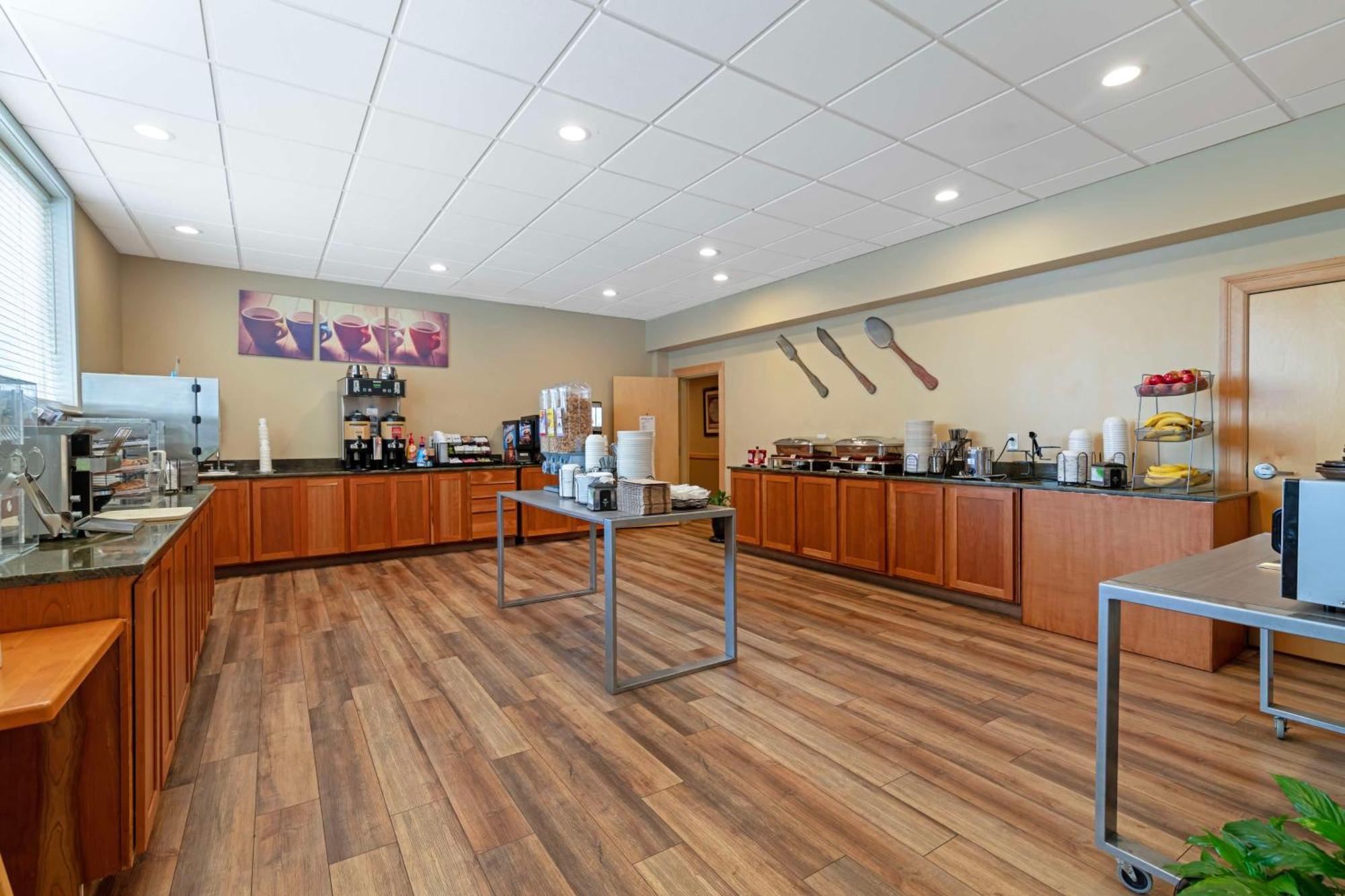Best Western Plus Windjammer Inn & Conference Center Берлингтон Экстерьер фото